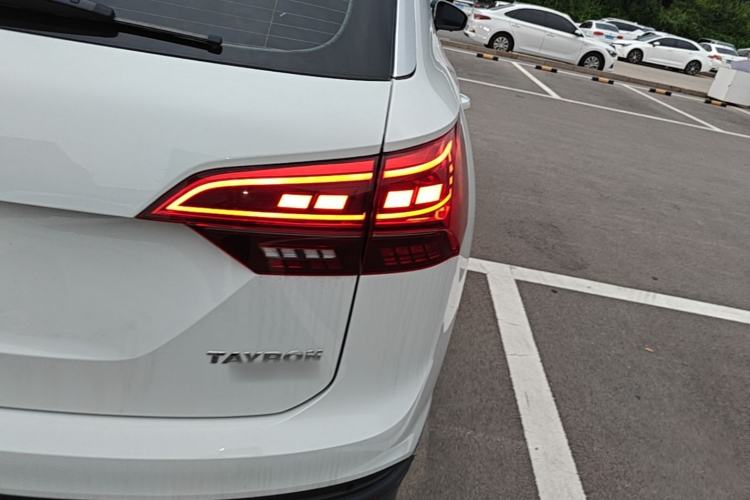 Used Volkswagen Tayron 2019 330TSI Two-Wheel Drive Luxury Model China VI Standard Right Rear Taillight