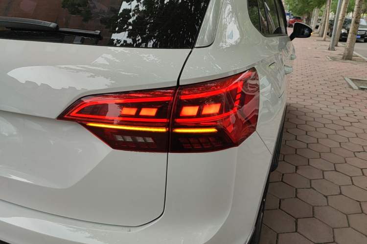 Used Volkswagen Tayron 2019 Teramont Edition 280TSI Two-Wheel Drive Luxury Model China VI Standard Right Rear Taillight
