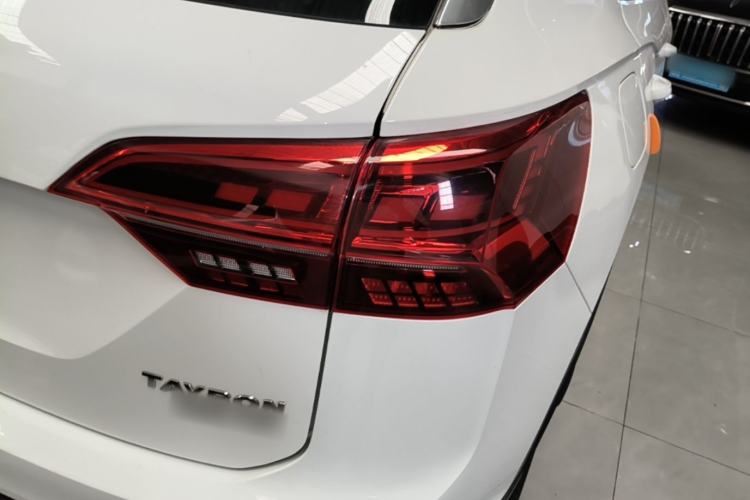 Used Volkswagen Tayron 2019 330TSI Two-Wheel Drive Luxury Model China VI Standard Right Rear Taillight