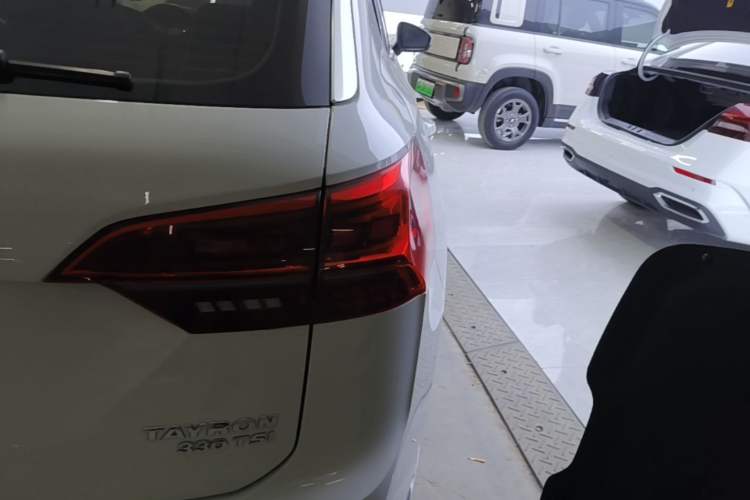 Used Volkswagen Tayron 2019 330TSI Two-Wheel Drive Luxury Model China VI Standard Right Rear Taillight
