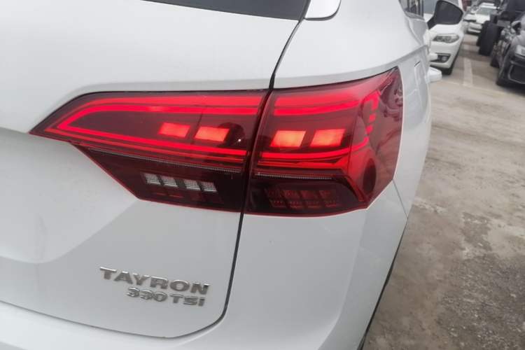 Used Volkswagen Tayron 2019 330TSI Two-Wheel Drive Luxury Model China VI Standard Right Rear Taillight