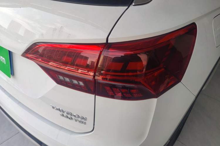Used Volkswagen Tayron 2019 330TSI Four-Wheel Drive Luxury Version China VI Standard Right Rear Taillight