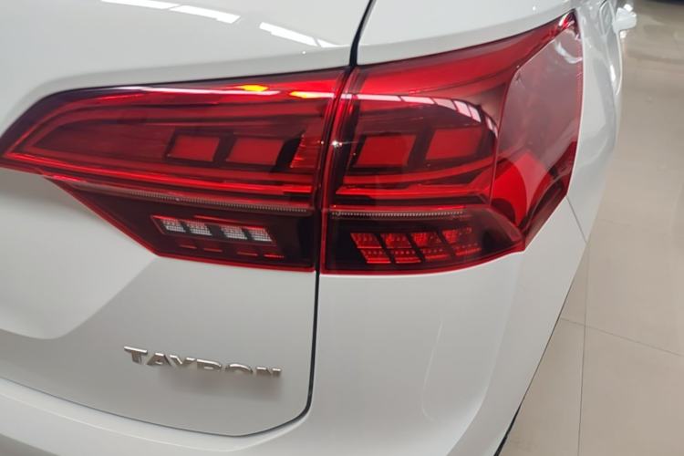 Used Volkswagen Tayron 2019 330TSI Two-Wheel Drive Luxury Model China VI Standard Right Rear Taillight