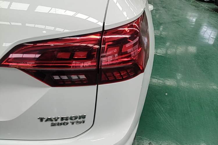 Used Volkswagen Tayron 2019 Teramont Edition 280TSI Two-Wheel Drive Luxury Model China VI Standard Right Rear Taillight