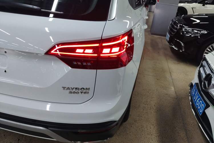 Used Volkswagen Tayron 2019 Teramont Edition 280TSI Two-Wheel Drive Comfort Model China VI Standard Right Rear Taillight