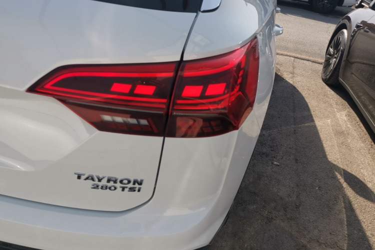 Used Volkswagen Tayron 2019 Teramont Edition 280TSI Two-Wheel Drive Luxury Model China VI Standard Right Rear Taillight