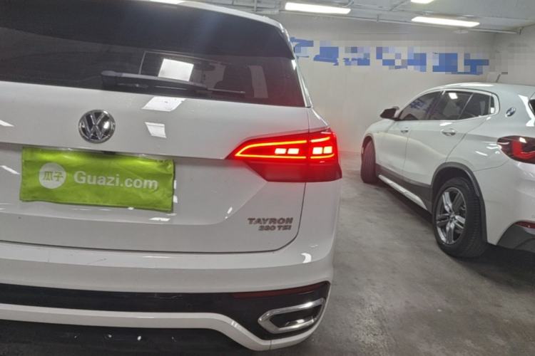 Used Volkswagen Tayron 2019 380TSI Four-Wheel Drive R-Line China VI-standard Right Rear Taillight
