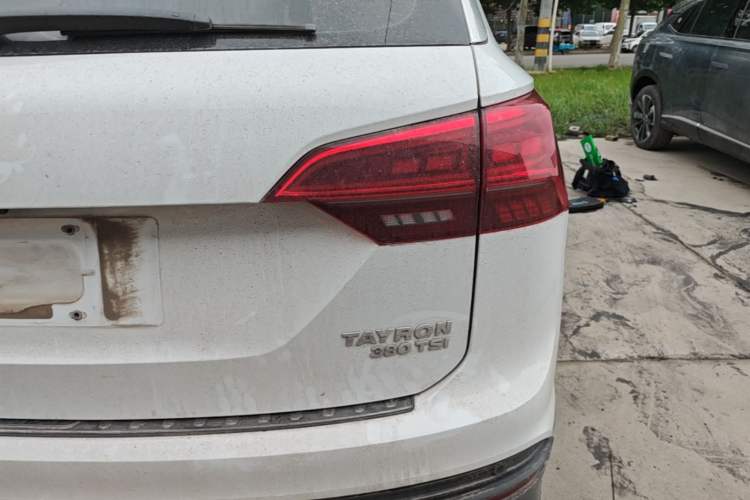 Used Volkswagen Tayron 2019 380TSI Four-Wheel Drive Prestige Version China V Standard Right Rear Taillight