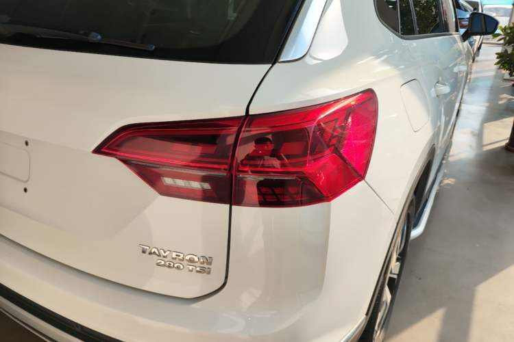 Used Volkswagen Tayron 2019 Teramont Edition 280TSI Two-Wheel Drive Luxury Model China VI Standard Right Rear Taillight