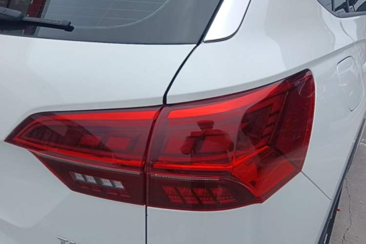 Used Volkswagen Tayron 2019 330TSI Two-Wheel Drive Luxury Model China VI Standard Right Rear Taillight
