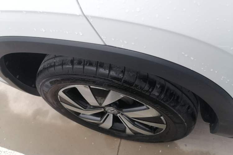 Used Volkswagen Tayron 2019 330TSI Two-Wheel Drive Luxury Model China VI Standard Right Rear Wheel Hub