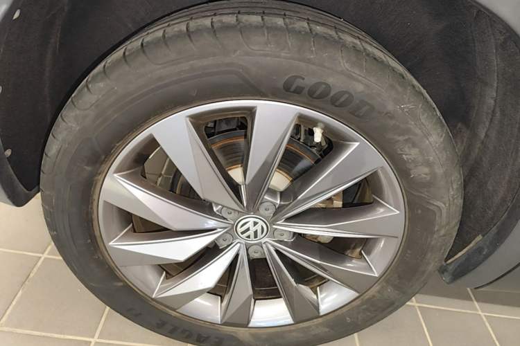 Used Volkswagen Tayron 2019 380TSI Four-Wheel Drive Flagship Model China VI Standard Right Rear Wheel Hub