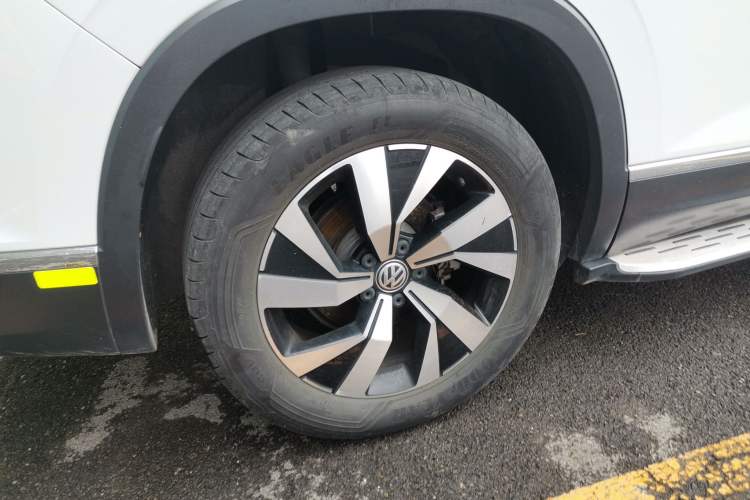 Used Volkswagen Tayron 2019 330TSI Four-Wheel Drive Luxury Version China V Standard Right Rear Wheel Hub