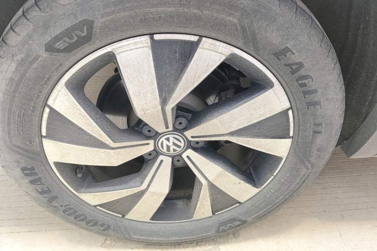 Used Volkswagen Tayron 2019 330TSI Two-Wheel Drive Luxury Model China VI Standard Right Rear Wheel Hub