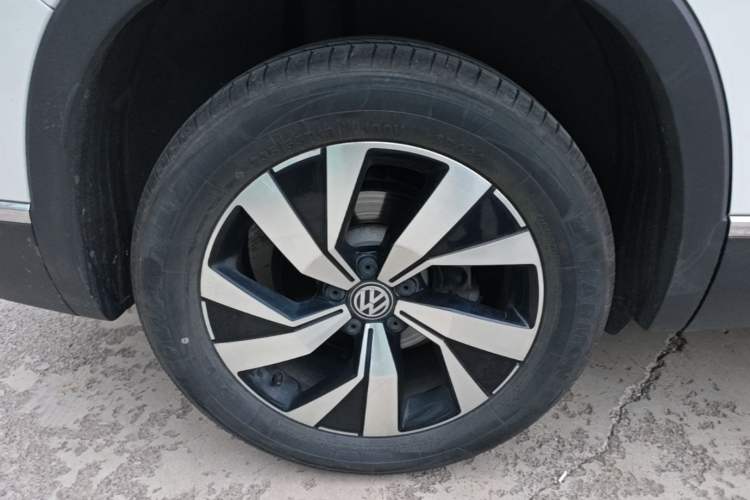 Used Volkswagen Tayron 2019 330TSI Two-Wheel Drive Luxury Model China VI Standard Right Rear Wheel Hub