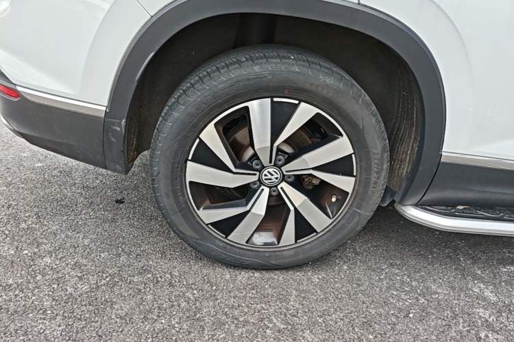 Used Volkswagen Tayron 2019 330TSI Two-Wheel Drive Luxury Model China VI Standard Right Rear Wheel Hub