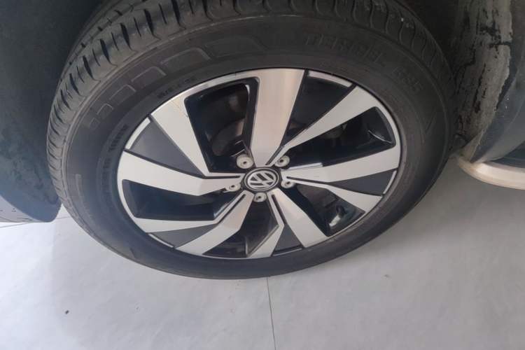Used Volkswagen Tayron 2019 330TSI Four-Wheel Drive Luxury Version China VI Standard Right Rear Wheel Hub