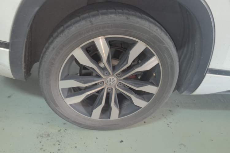 Used Volkswagen Tayron 2019 380TSI All-Wheel Drive R-Line China V-standard Right Rear Wheel Hub