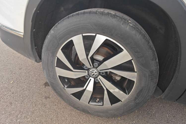 Used Volkswagen Tayron 2019 330TSI Four-Wheel Drive Luxury Version China VI Standard Right Rear Wheel Hub