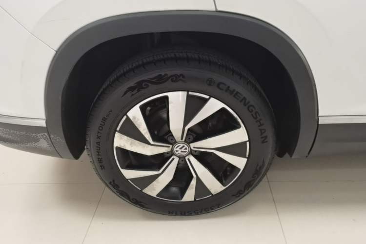 Used Volkswagen Tayron 2019 330TSI Two-Wheel Drive Luxury Model China VI Standard Right Rear Wheel Hub