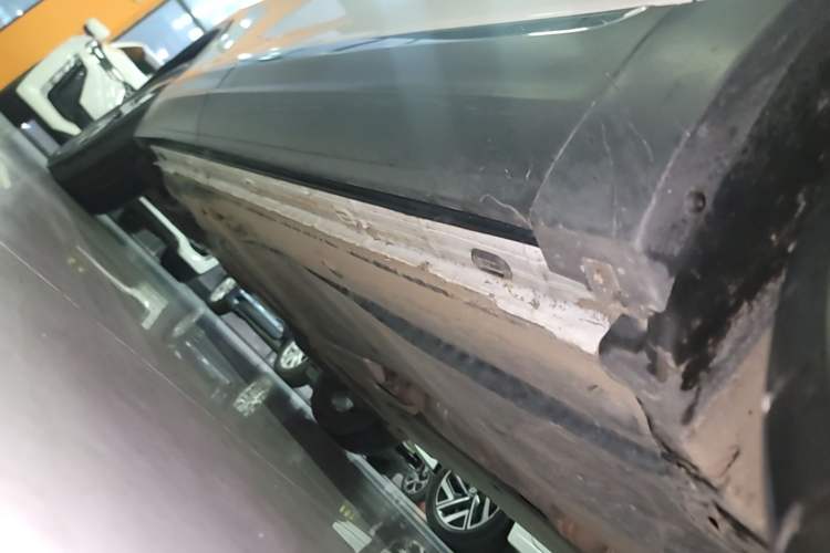 Used Volkswagen Tayron 2019 330TSI Four-Wheel Drive Luxury Version China VI Standard Right Side Sill