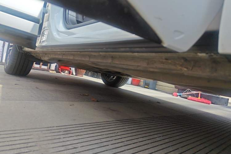 Used Volkswagen Tayron 2019 380TSI Four-Wheel Drive R-Line China VI-standard Right Side Sill