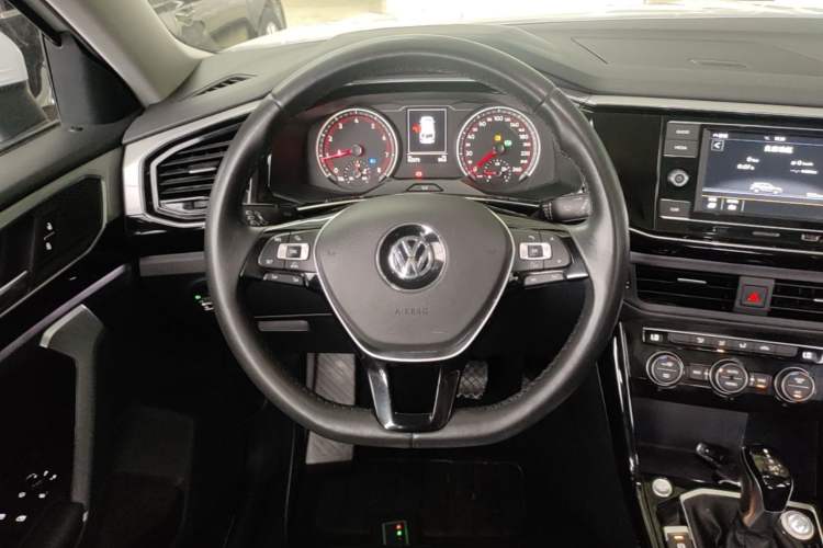 Used Volkswagen Tayron 2019 330TSI Two-Wheel Drive Luxury Model China VI Standard Steering Wheel