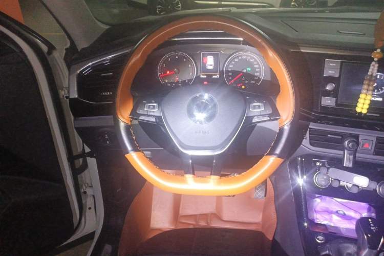 Used Volkswagen Tayron 2019 330TSI Two-Wheel Drive Luxury Model China VI Standard Steering Wheel