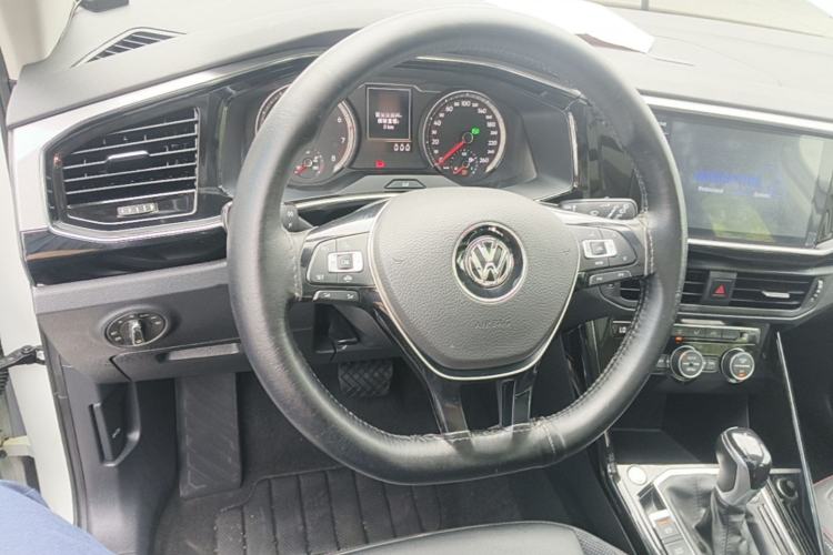 Used Volkswagen Tayron 2019 330TSI Two-Wheel Drive Luxury Model China VI Standard Steering Wheel