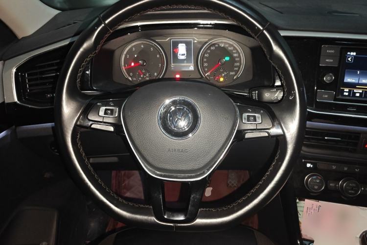 Used Volkswagen Tayron 2019 330TSI Two-Wheel Drive Luxury Model China VI Standard Steering Wheel