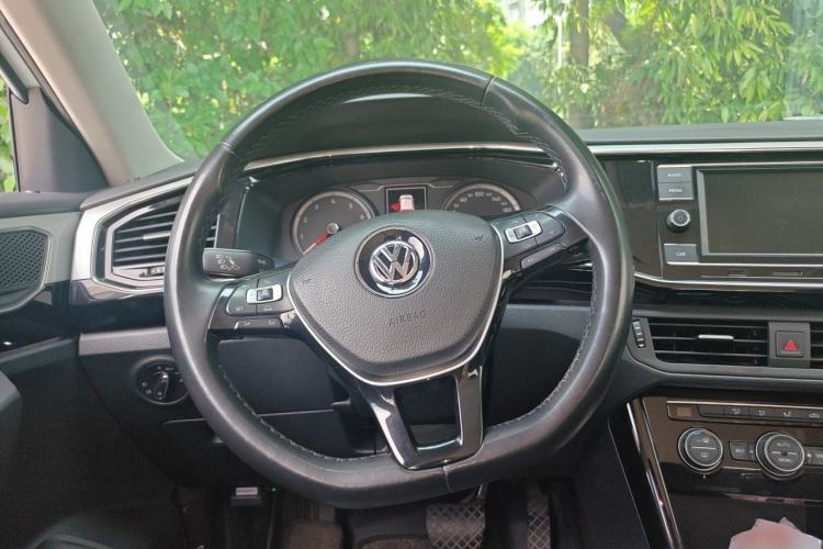 Used Volkswagen Tayron 2019 330TSI Two-Wheel Drive Luxury Model China VI Standard Steering Wheel