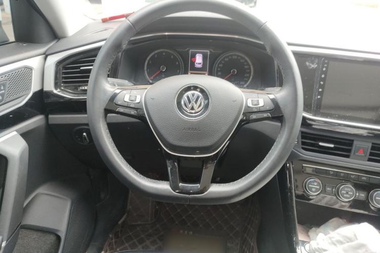 Used Volkswagen Tayron 2019 330TSI Two-Wheel Drive Luxury Model China VI Standard Steering Wheel