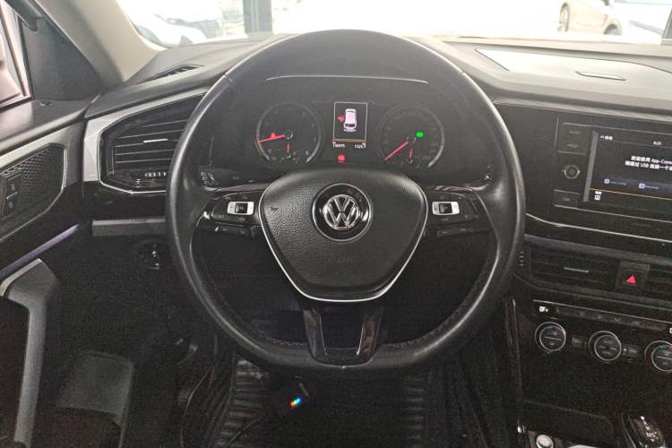 Used Volkswagen Tayron 2019 330TSI Two-Wheel Drive Luxury Model China VI Standard Steering Wheel