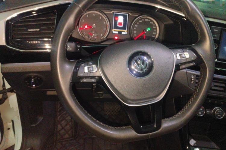 Used Volkswagen Tayron 2019 330TSI Two-Wheel-Drive Luxury Version China V Emission Standard Steering Wheel