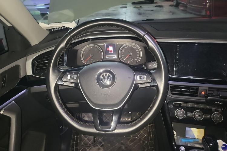 Used Volkswagen Tayron 2019 330TSI Two-Wheel Drive Luxury Model China VI Standard Steering Wheel