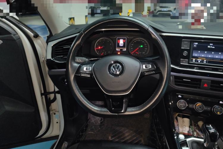 Used Volkswagen Tayron 2019 330TSI Two-Wheel-Drive Luxury Version China V Emission Standard Steering Wheel
