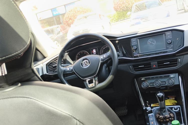 Used Volkswagen Tayron 2019 330TSI Two-Wheel Drive Luxury Model China VI Standard Steering Wheel