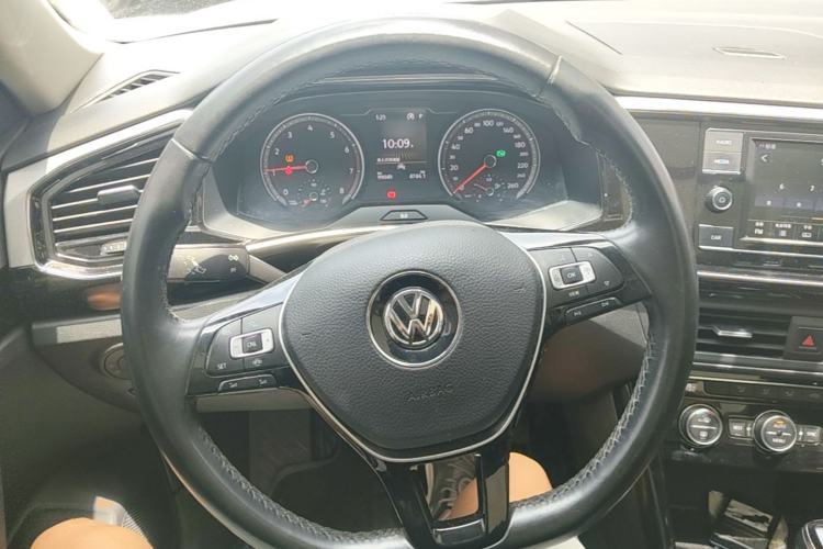 Used Volkswagen Tayron 2019 330TSI Two-Wheel Drive Luxury Model China VI Standard Steering Wheel