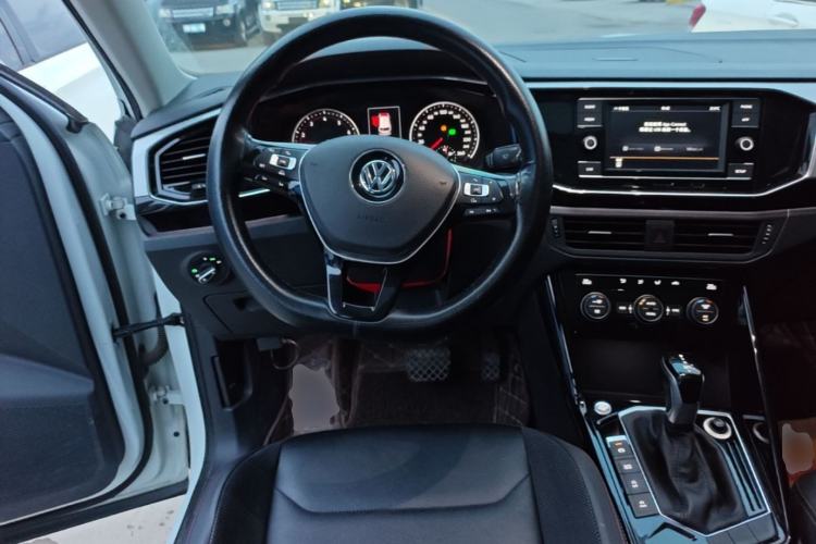Used Volkswagen Tayron 2019 330TSI Two-Wheel Drive Luxury Model China VI Standard Steering Wheel