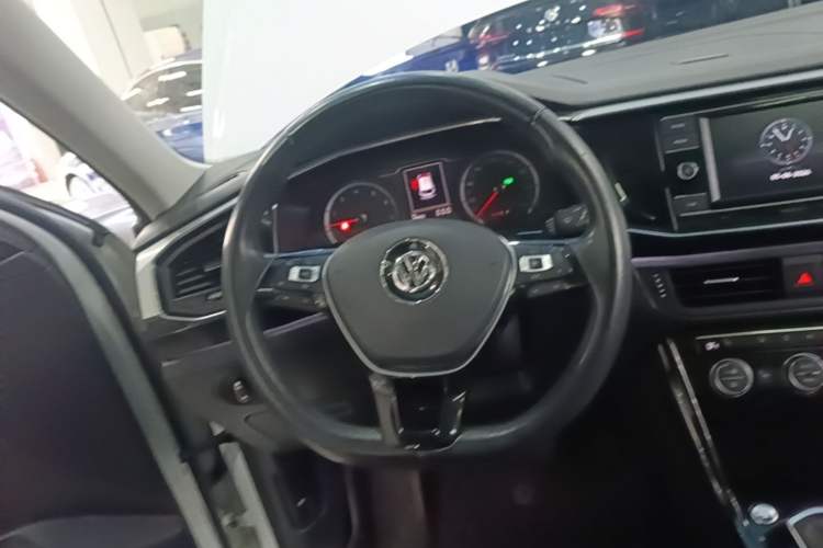 Used Volkswagen Tayron 2019 330TSI Two-Wheel Drive Luxury Model China VI Standard Steering Wheel