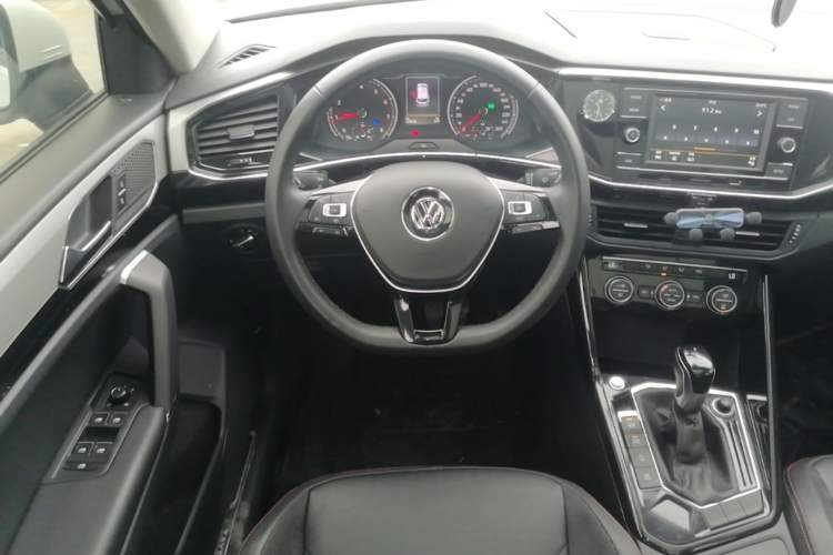 Used Volkswagen Tayron 2019 330TSI Two-Wheel Drive Luxury Model China VI Standard Steering Wheel