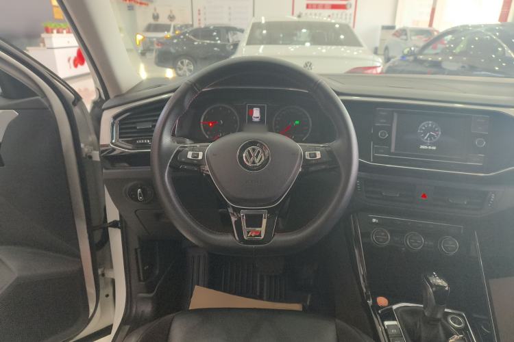 Used Volkswagen Tayron 2019 330TSI Two-Wheel Drive Luxury Model China VI Standard Steering Wheel