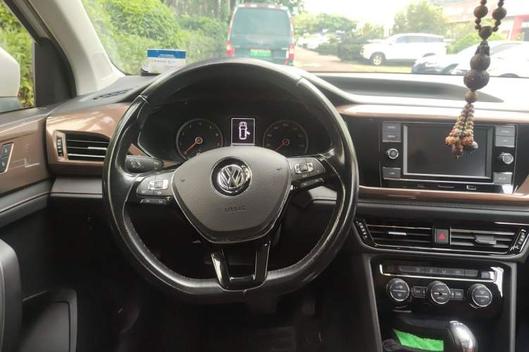 Used Volkswagen Tayron 2019 330TSI Two-Wheel Drive Comfort Version China VI Standard Steering Wheel