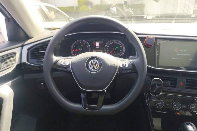Used Volkswagen Tayron 2019 330TSI Two-Wheel Drive Luxury Model China VI Standard Steering Wheel