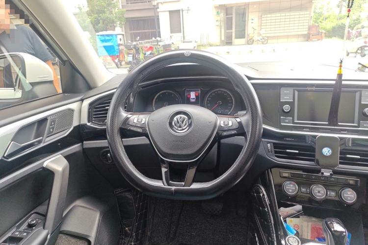 Used Volkswagen Tayron 2019 330TSI Two-Wheel Drive Luxury Model China VI Standard Steering Wheel