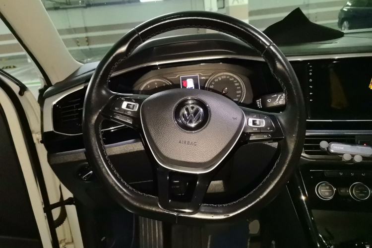 Used Volkswagen Tayron 2019 330TSI Two-Wheel Drive Luxury Model China VI Standard Steering Wheel