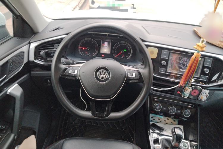 Used Volkswagen Tayron 2019 330TSI Two-Wheel Drive Luxury Model China VI Standard Steering Wheel