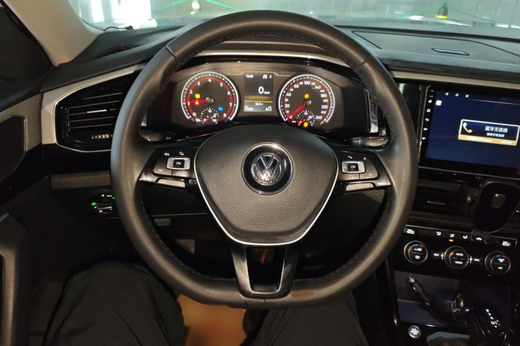 Used Volkswagen Tayron 2019 330TSI Two-Wheel Drive Luxury Model China VI Standard Steering Wheel