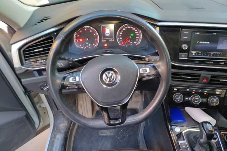 Used Volkswagen Tayron 2019 330TSI Two-Wheel Drive Luxury Model China VI Standard Steering Wheel