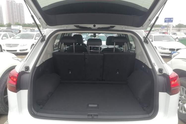 Used Volkswagen Tayron 2019 330TSI Two-Wheel Drive Luxury Model China VI Standard Trunk